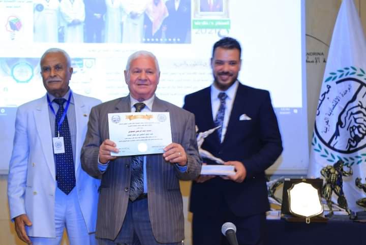 تكريم البطل العالمي محمد قشقوش بطل العالم في الكمال الاجسام Fb_img38