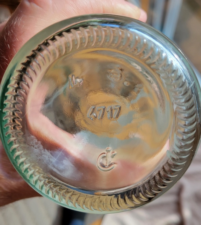 Help identify this glass maker... 20231110