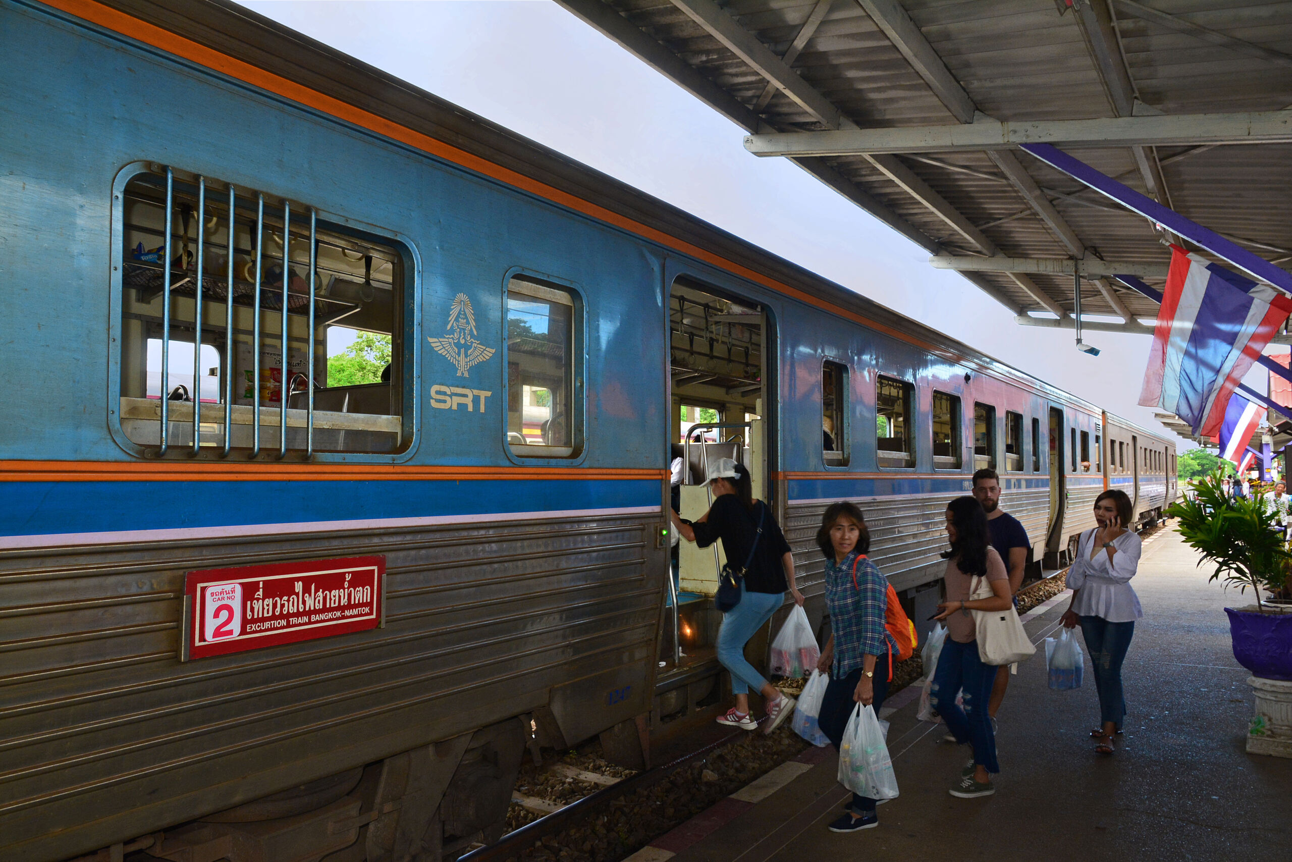 Galerie photos: ambiances ferroviaires en Thaïlande. Dsc_9110
