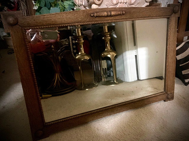 Can anyone ID the style of this Oak Bevel mirror Mirror10