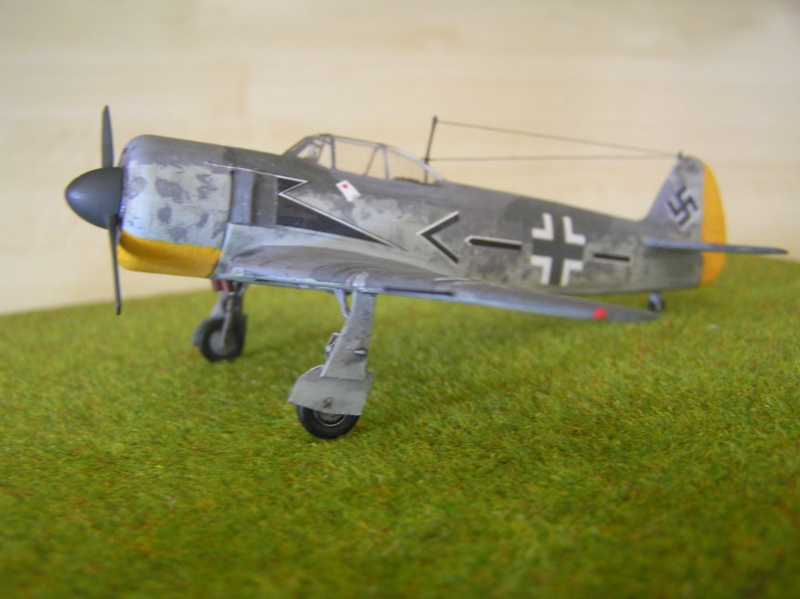 [Mikro-Mir], Yakovlev Yak 11, (ou Focke Wulf 190 ?), 1/72 P8180014