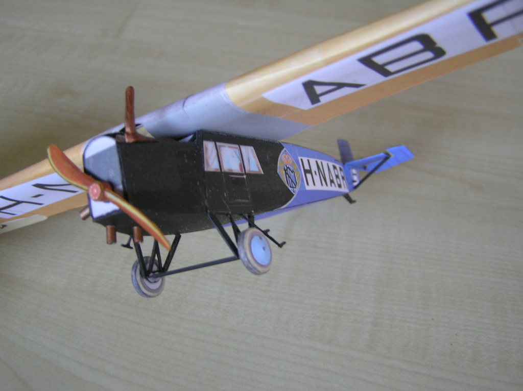 Fokker F III, 1921, maquette Contour creative en papier, 1/72. Pc310024