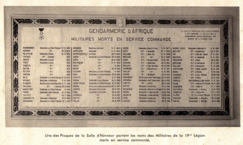 Plaque à la mémoire des militaires de la Gendarmerie d'Afrique morts en service commandé. Gendar10