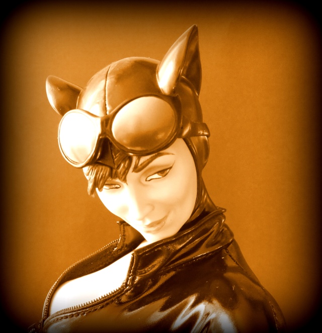 Les Premium Format de chez Sideshow : Catwoman de DC Img_0013