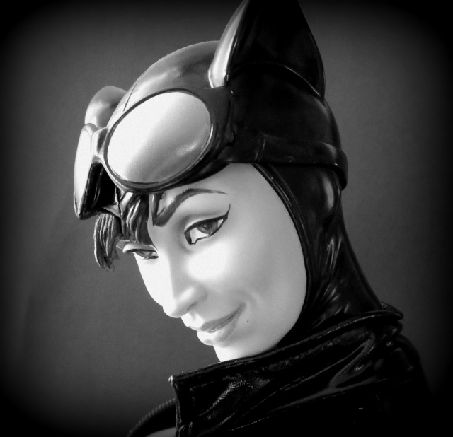 Les Premium Format de chez Sideshow : Catwoman de DC Img_0016