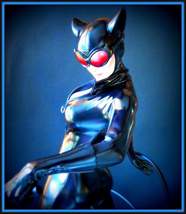Les Premium Format de chez Sideshow : Catwoman de DC Img_0018