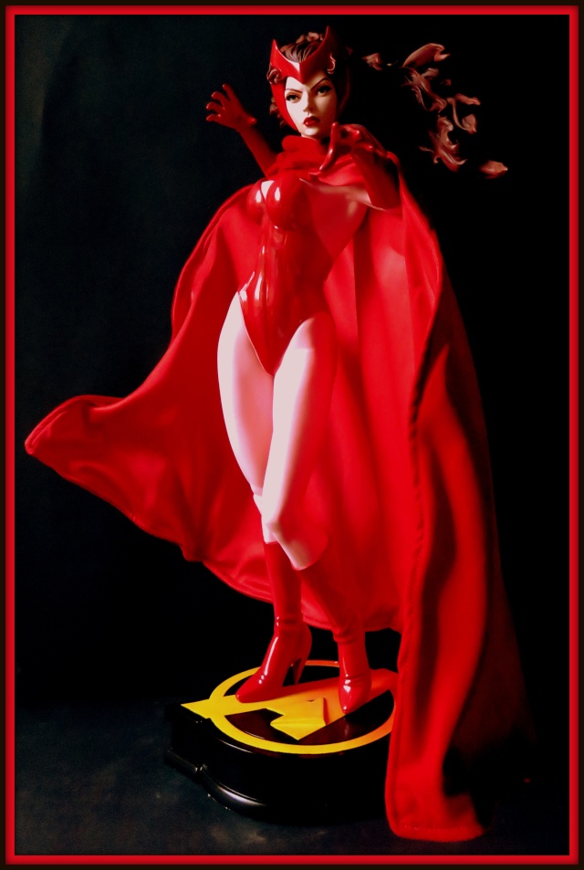 Les Premium Format de chez Sideshow : Scarlet Witch de Marvel Img_1322