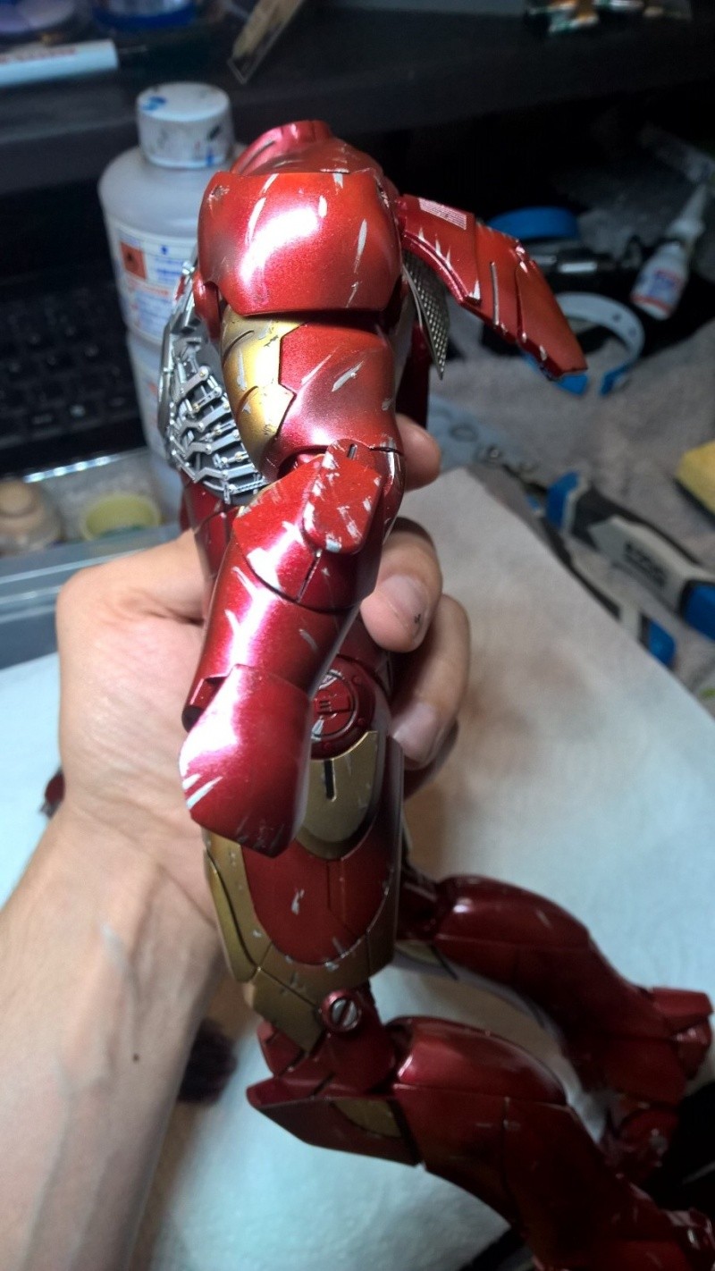 Iron man Battle Damaged Hot toys by Jonas Wp_20115