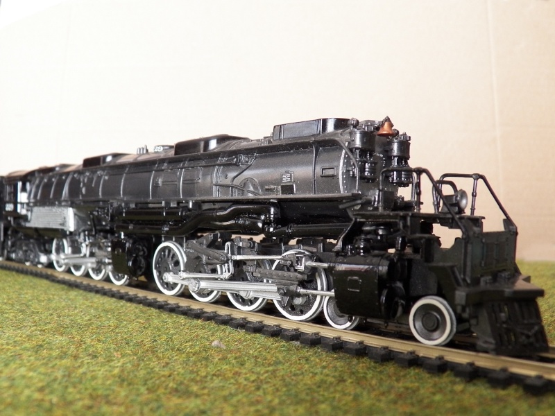 [MONOGRAM] Locomotives américaines 4.6.4 & 4.8.8.4 BIG BOY 1/87ème Réf 1107, 1106 & 1602 4_8_8_12