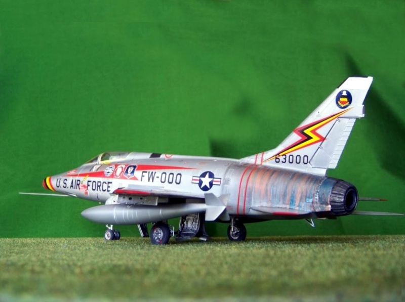 [MONOGRAM] NORTH AMERICAN F-100D SUPER SABRE Réf 5416 North_24