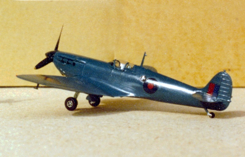 [AIRFIX] SUPERMARINE SPITFIRE Mk I 1940 Testé par l Armée de l Air Réf 01665 Spitfi14