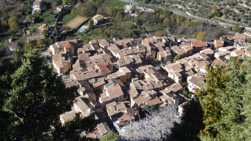 moustiers et sa rando pas trop prévue...non plus... Dsc02215