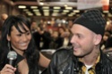 Voici [Net] M Pokora au Salon du PTS. [Photos p.1-2] - Page 2 Fdvg12