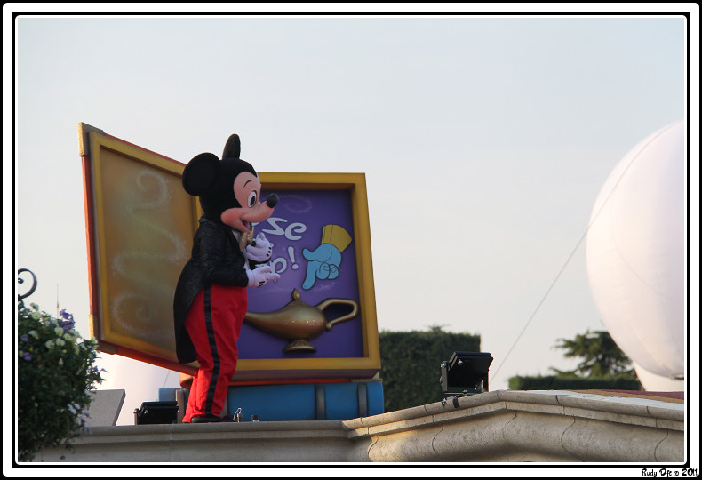 La Célébration Magique de Mickey à partir du 6 avril 2011 - Page 2 Img_2911