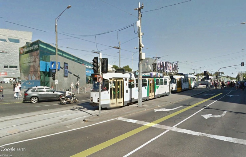 STREET VIEW : les tramways en action - Page 2 Sans_124