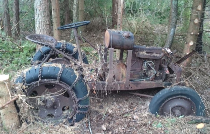 les autos transformées en tracteur agricole Capt1628