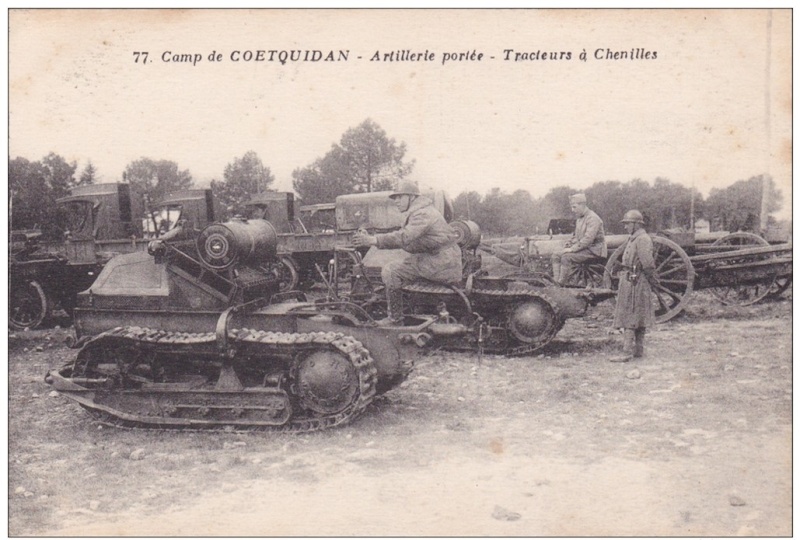 Batterie d'artillerie avec tracteurs agricoles Tracte12