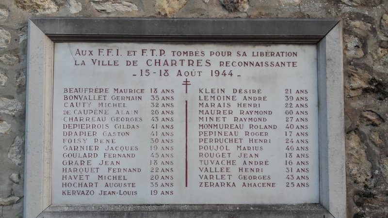 Plaque en mémoire des FFI et FTP ville de Chartres (28) Style_12