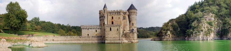 [hrp] - Le château de La Roche (commune de Saint-Priest La Roche) Chatea20