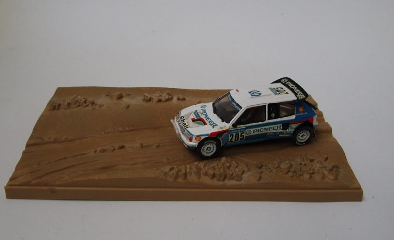 PEUGEOT 205 & 405 du PARIS DAKAR Réf 80145 & 80190 12540610