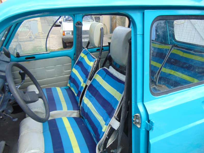 RENAULT 4L SAFARI 1977 Réf 80759 Dsc02211