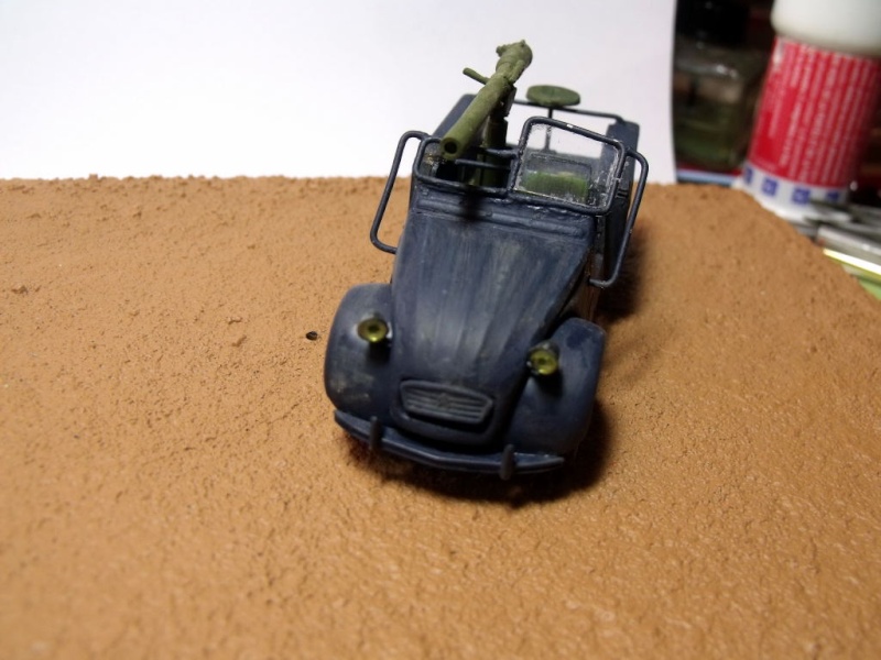 2 CV canon en scratch 1/43 base Norev 2cv_ca22