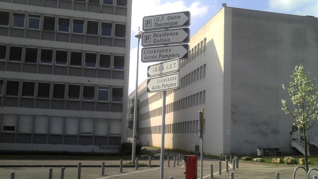 Quelques photos du campus de Mont-Saint-Aignan et de l'Université de Rouen... 2011-018
