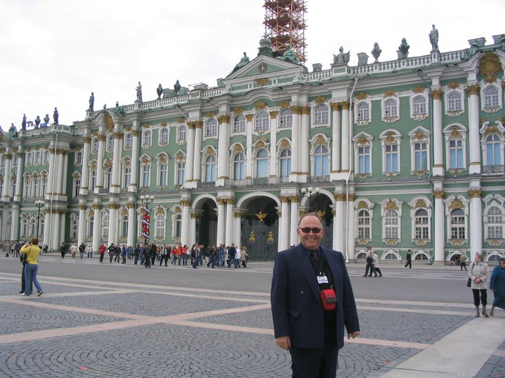 WINTER PALACE SQUARE ST. PETERSBURG 15525110