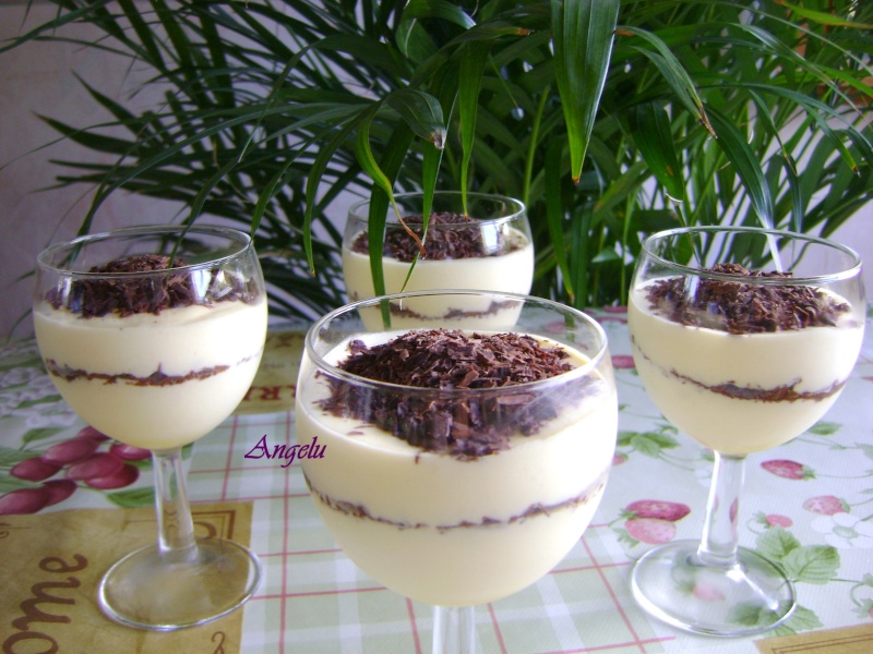 Mousses de petit-suisses et chocolat blanc Mousse11