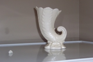 Unknown Cornucopia (??) type vase. Backst10