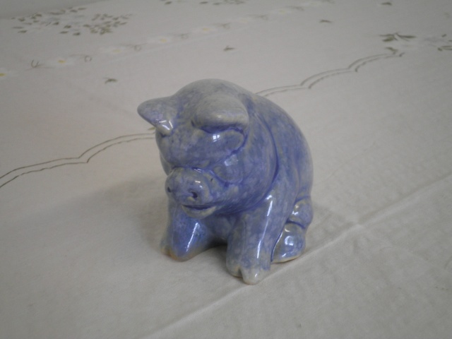 A Blue Piggie from Manos Manos_39