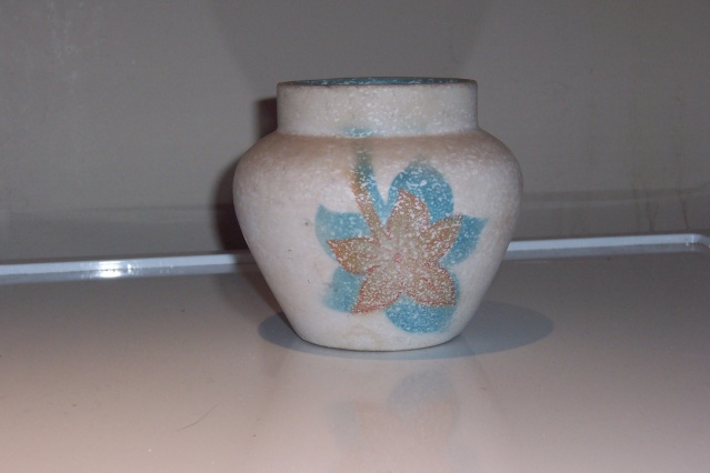 This is not Harwyn Pottery, but Salisbury Ware Vase_s10