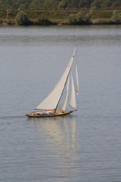 Je recherche le plan d'un voilier à réaliser... Voiles10