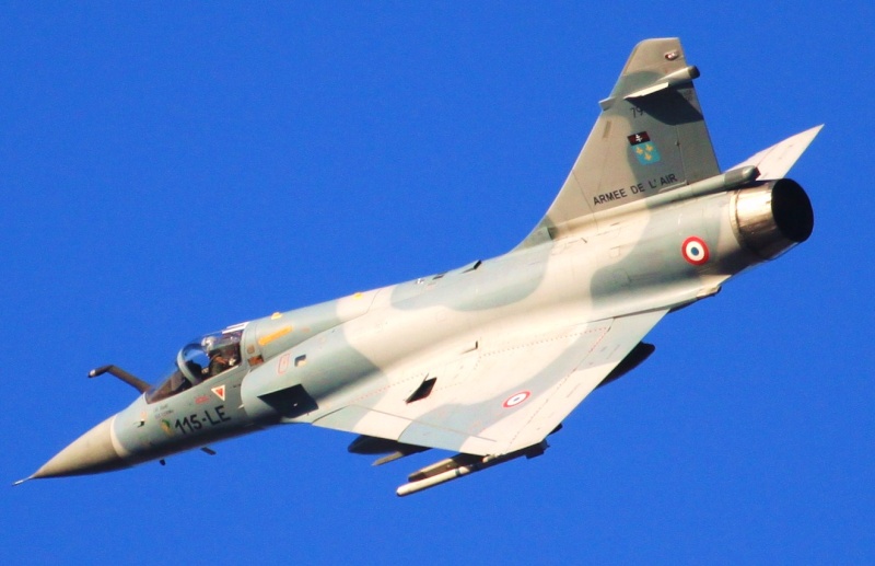 Mirage 2000 ... série 801 à 900 Img_2310