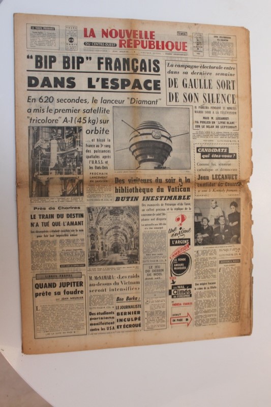 Il y a 50 ans, ASTERIX, premier satellite français - Page 2 Img_7610