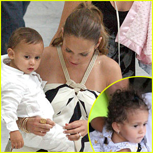 Jennifer Lopez et ses jumeaux pour une pub Gucci ! Jennif14