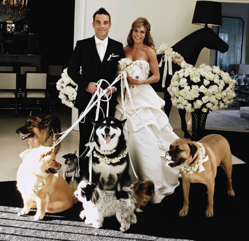 Robbie Williams et son épouse Ayda Robbie14