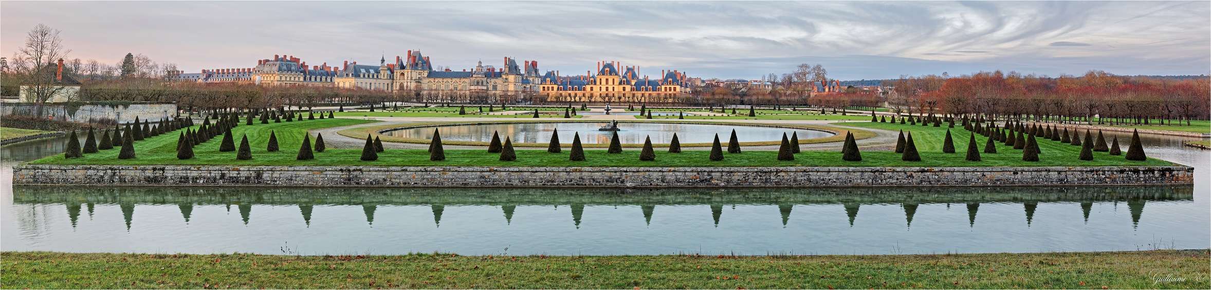 Chateau de Fontainebleau en pano 24025410