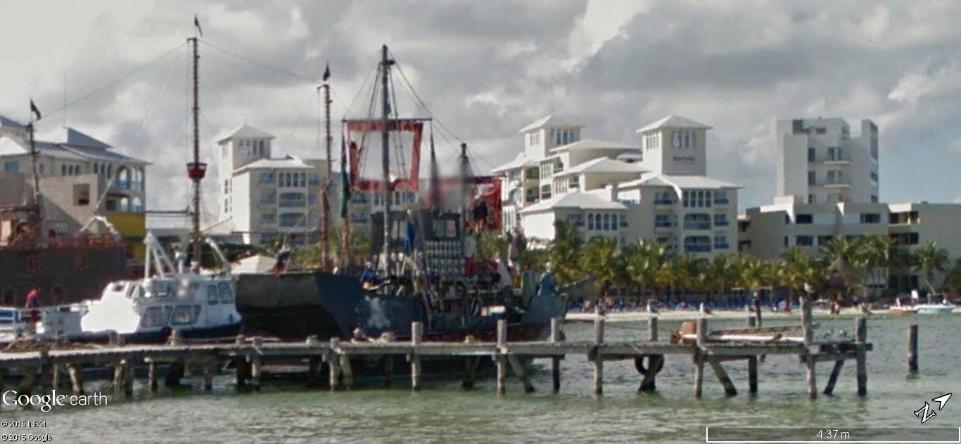 STREET VIEW: Vamos a la playa. Cancun, Mexique  130