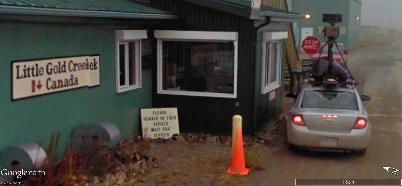 STREET view : Deux Google car qui se suivent, Territoires du Nord Ouest, CANADA 153