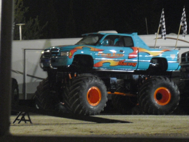 Monster Truck à Ollioules Cimg0911