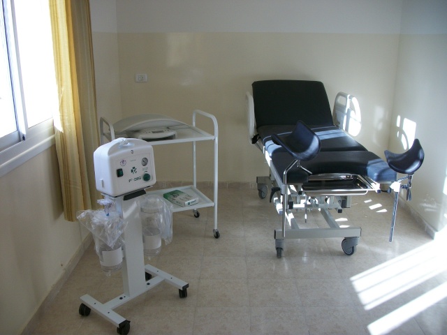 مركز بيت عنان الصحي بانتظار يوم الافتتاح Pictu325