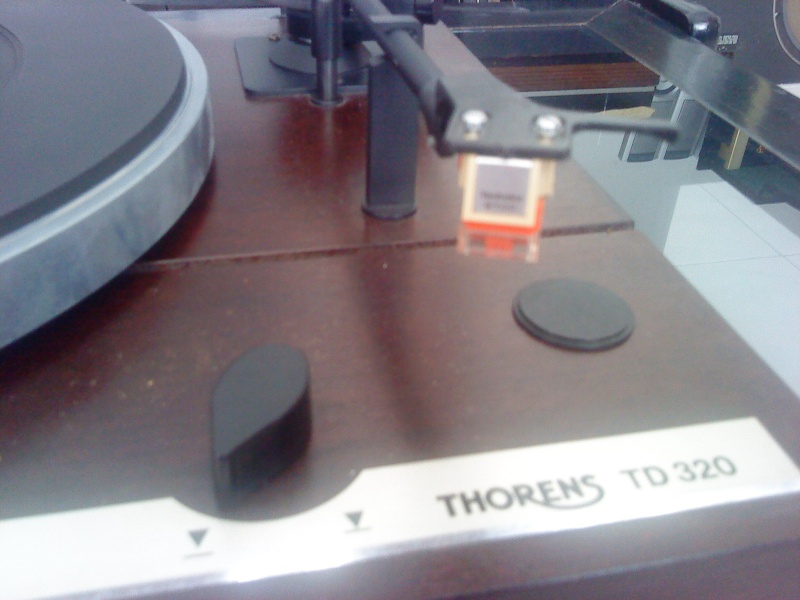 Thorens TD 320 turntable (Used)SOLD Dsc02816