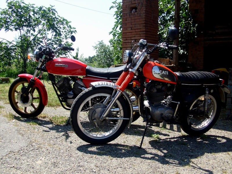 Mettez  sur le forum vos photos perso de  bécanes classics,  ici  les motos d'Alain . Morini10