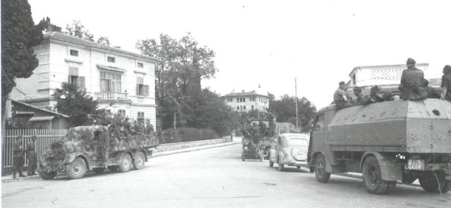 Quelques véhicules italiens utilisés par la police SS. Camion12
