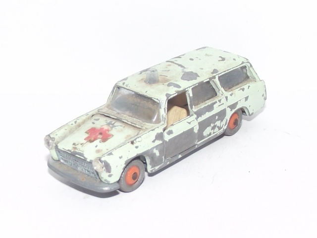 N°116 PEUGEOT 404 AMBULANCE 206_pe10