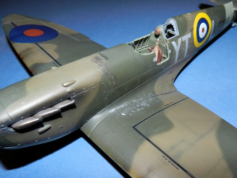 Spitfire Mk. IIa Revell 1/32 [Erik]  - Page 11 Dscn2335