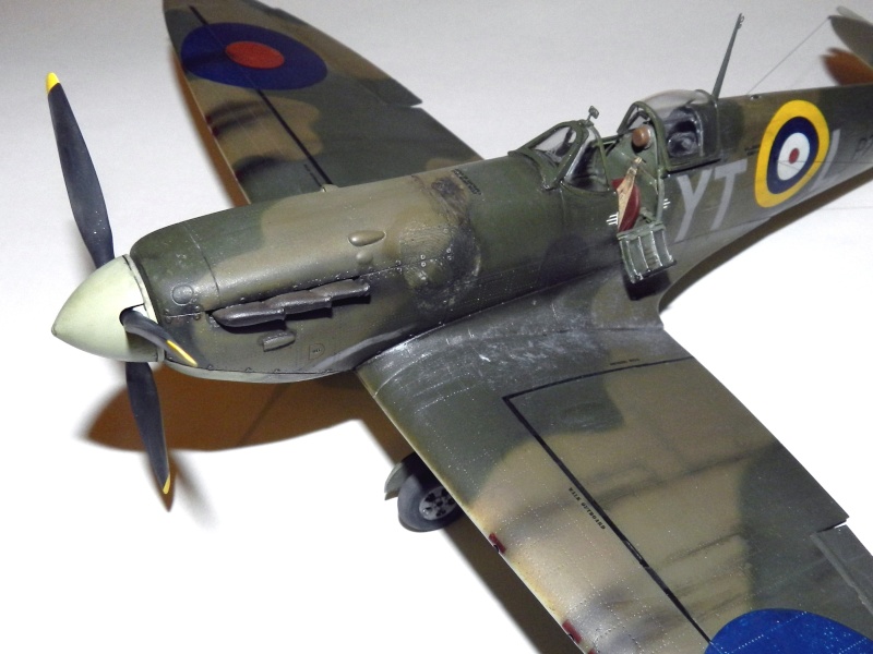 Spitfire Mk. IIa Revell 1/32 [Erik]  - Page 13 Dscn2553