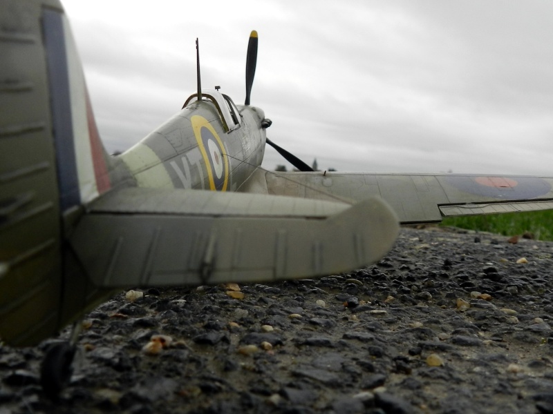 Spitfire Mk. IIa Revell 1/32 [Erik]  - Page 14 Dscn2645