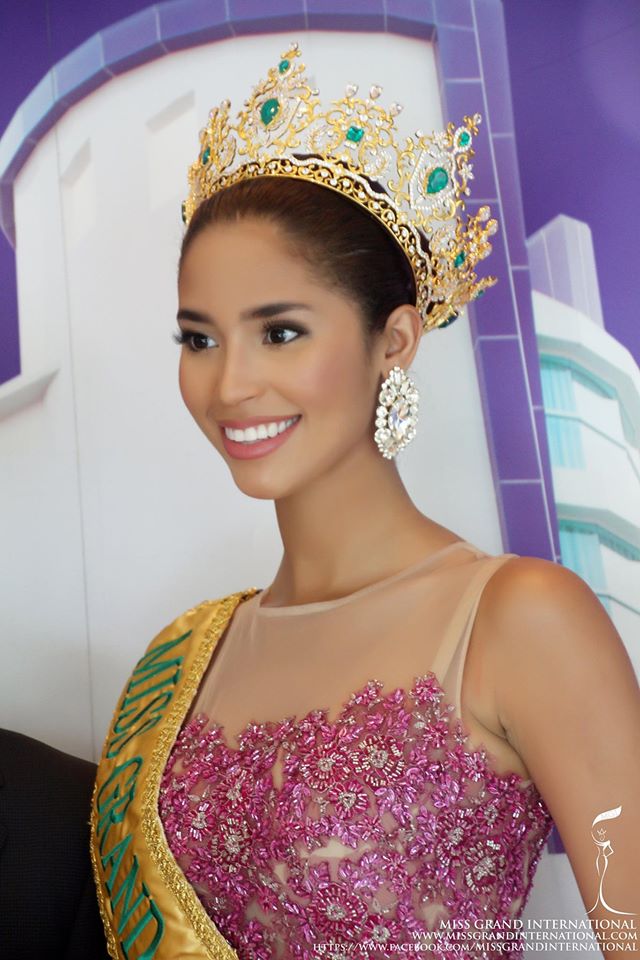 Miss Grand International 2015 -Official Thread - Anea García - Dominican Republic- RESIGNED!! - Page 2 12241010